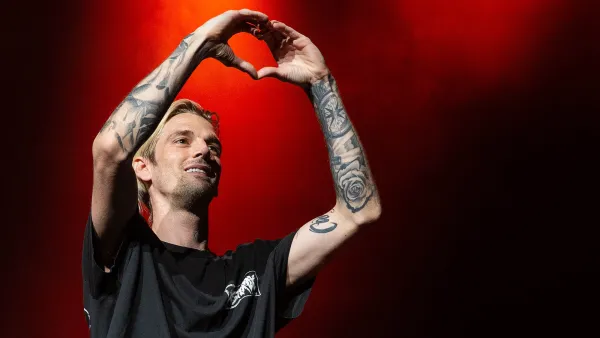 Aaron Carter's Death- Everything We Know So Far 053 Pop 2000 Tour, H-E-B Center, Texas, USA - 17 May 2019