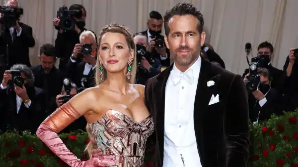 Blake Lively and Ryan Reynolds Couple Style Gallery