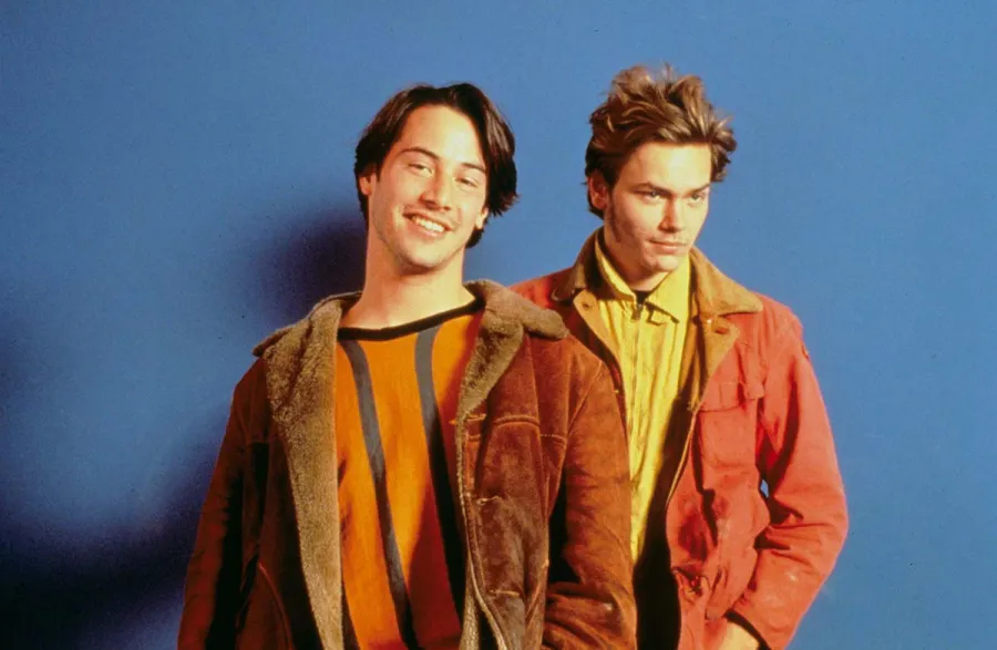 Breaking Down Keanu Reeves and Matthew Perry’s History Through the Years