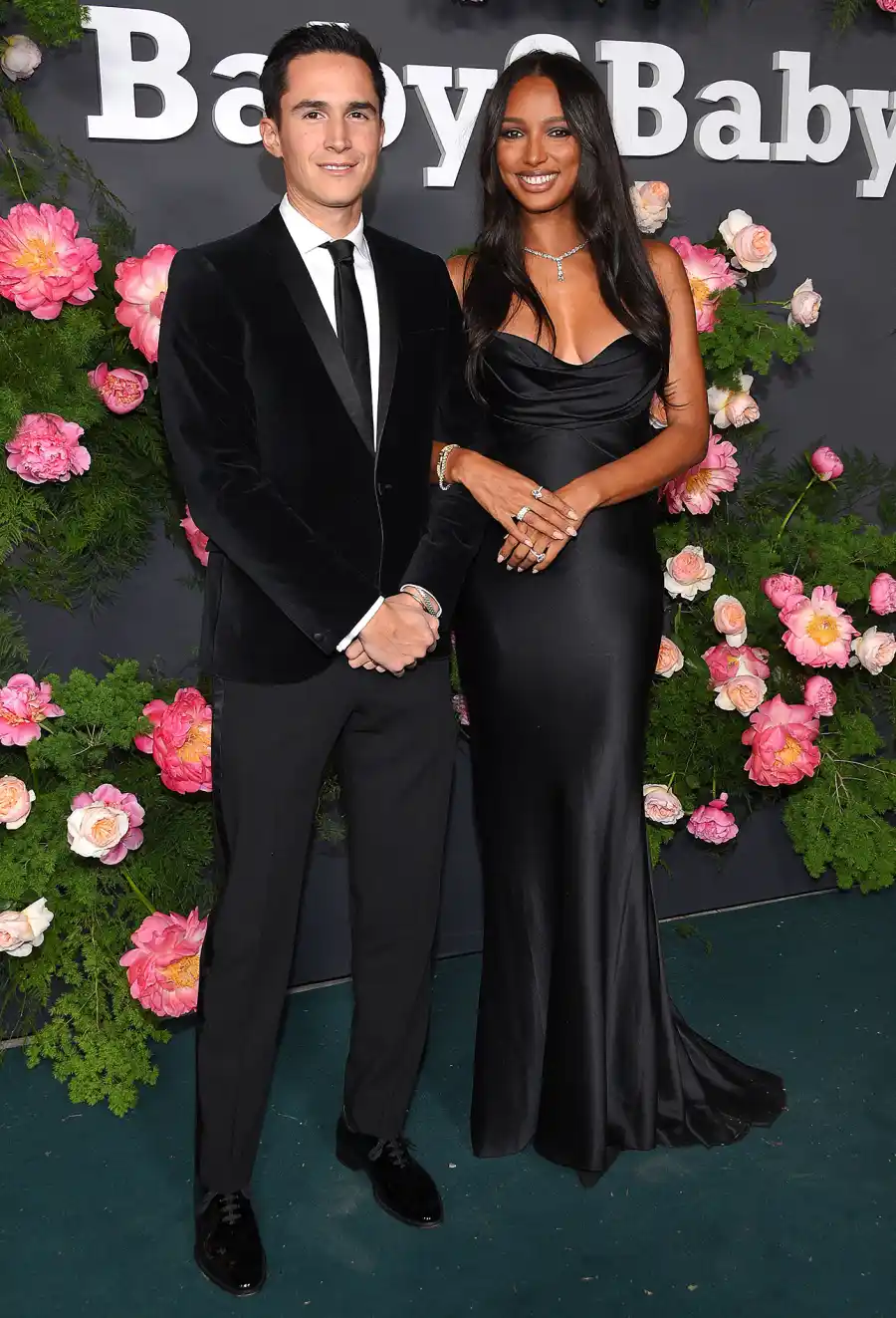 Celebrity Pregnancy Announcements of 2022- See Which Stars Are Expecting Babies 117 Baby2Baby Gala, West Hollywood, Los Angeles, California, USA - 12 Nov 2022