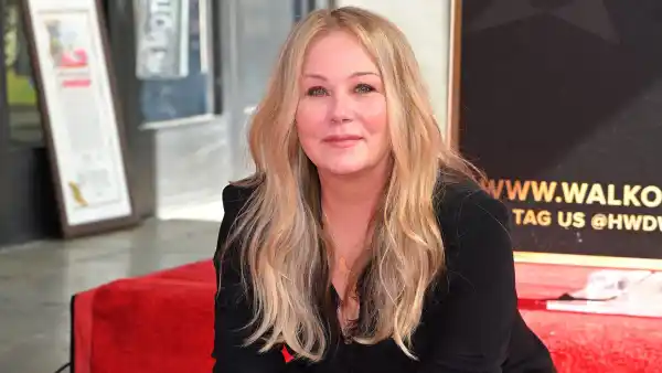 Christina Applegate Wears Manicure That Says F U Multple Sclerosis