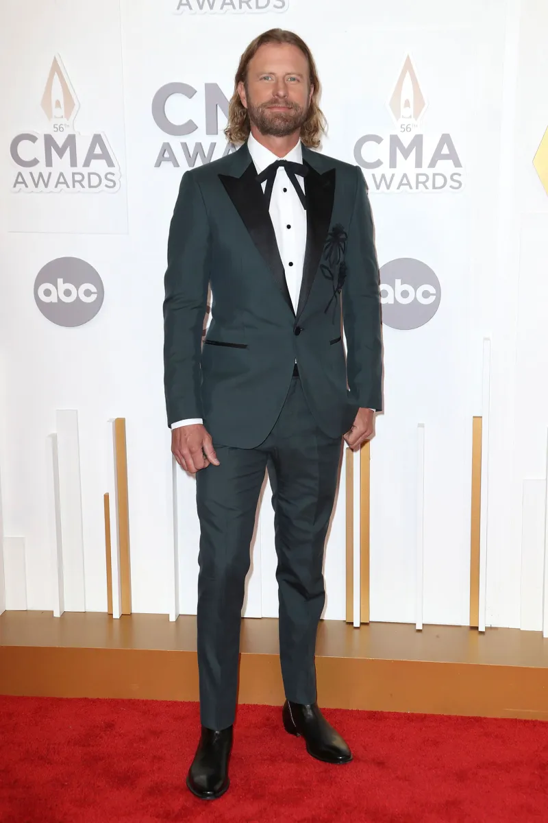 Dierks Bentley CMAs 2022 Red Carpet Fashion