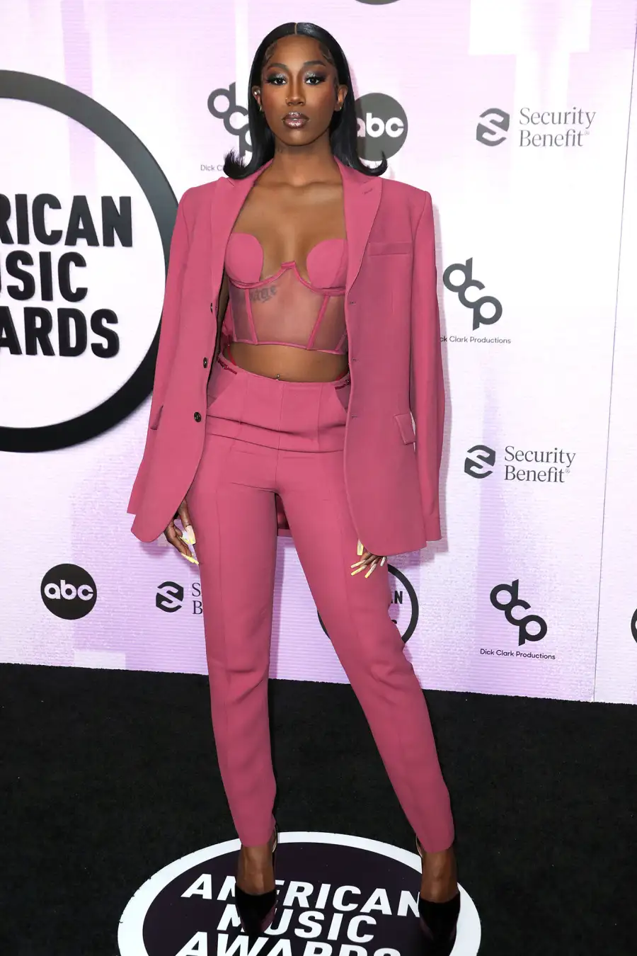 Flo Milli Red Carpet AMA American Music Awards 2022