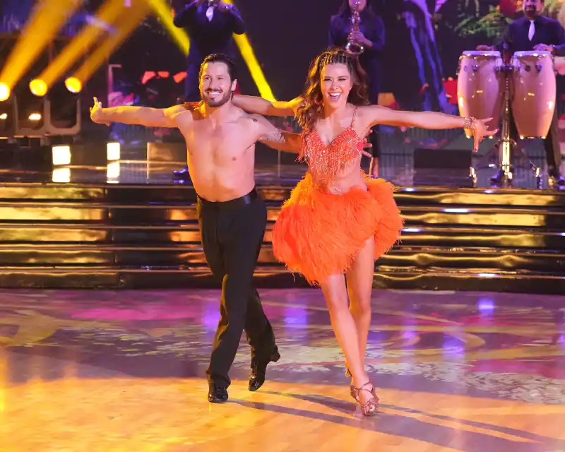 Gabby Windey and Val Chmerkovskiy Dancing With the Stars DWTS 90s Night