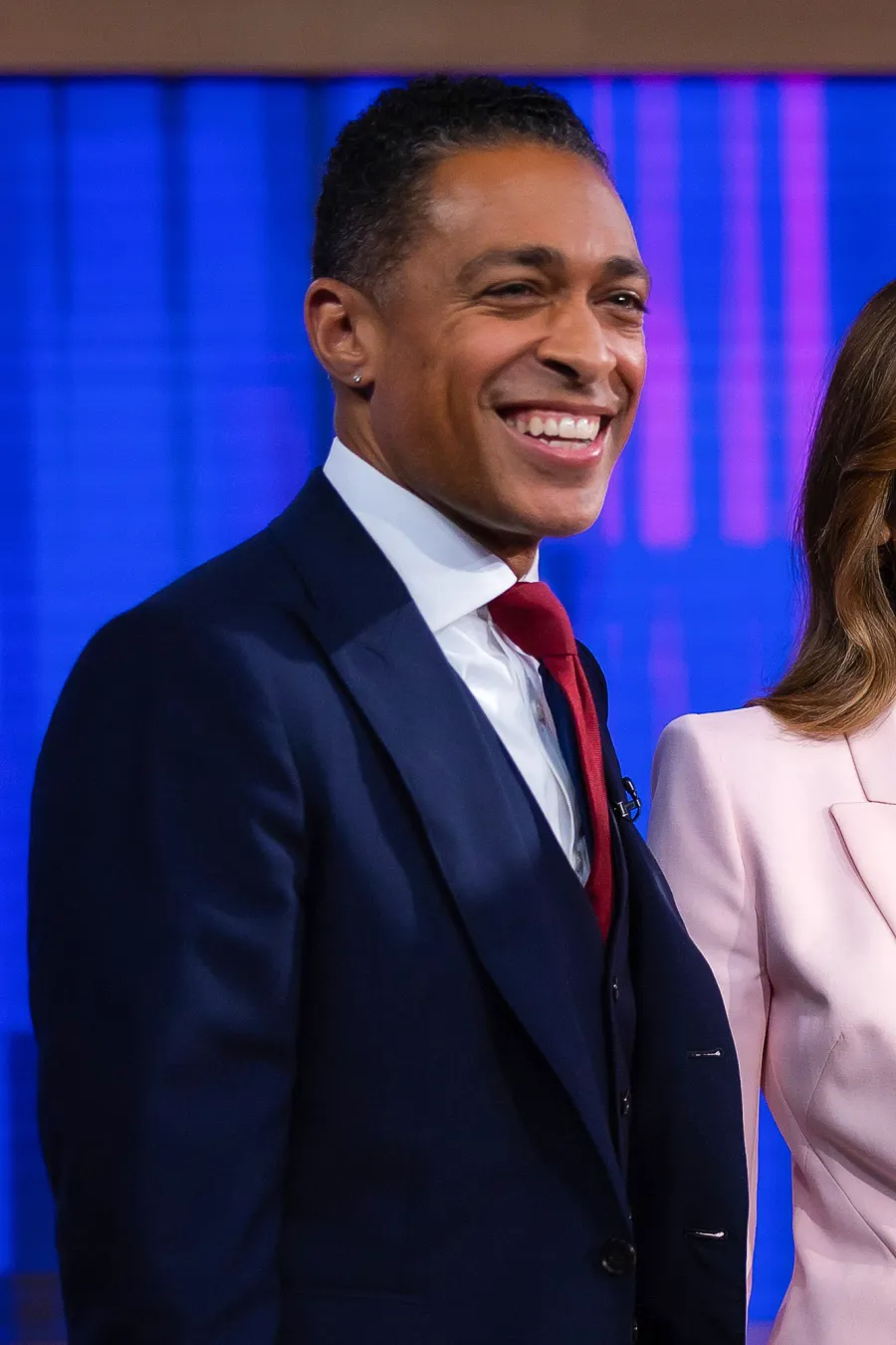 Good Morning America’s T.J. Holmes and Wife Marilee Fiebig’s Relationship Timeline 446