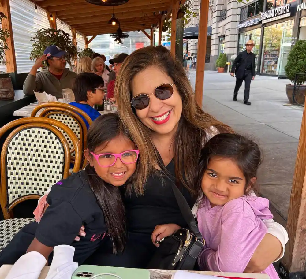 Hoda Kotb and Savannah Guthrie Share Advice for Limiting Kids&rsquo; Expectations Around the Holidays 154