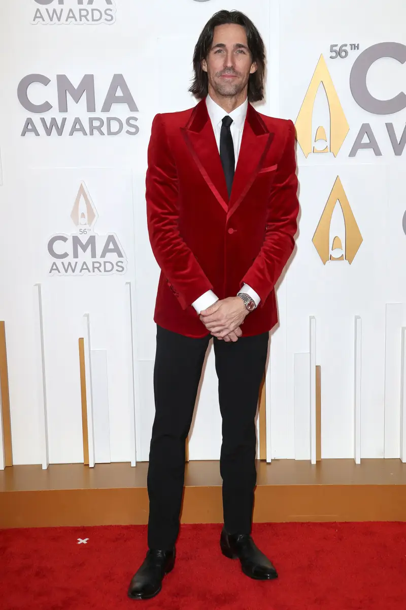 Jake Owen CMAs 2022 Red Carpet Fashion