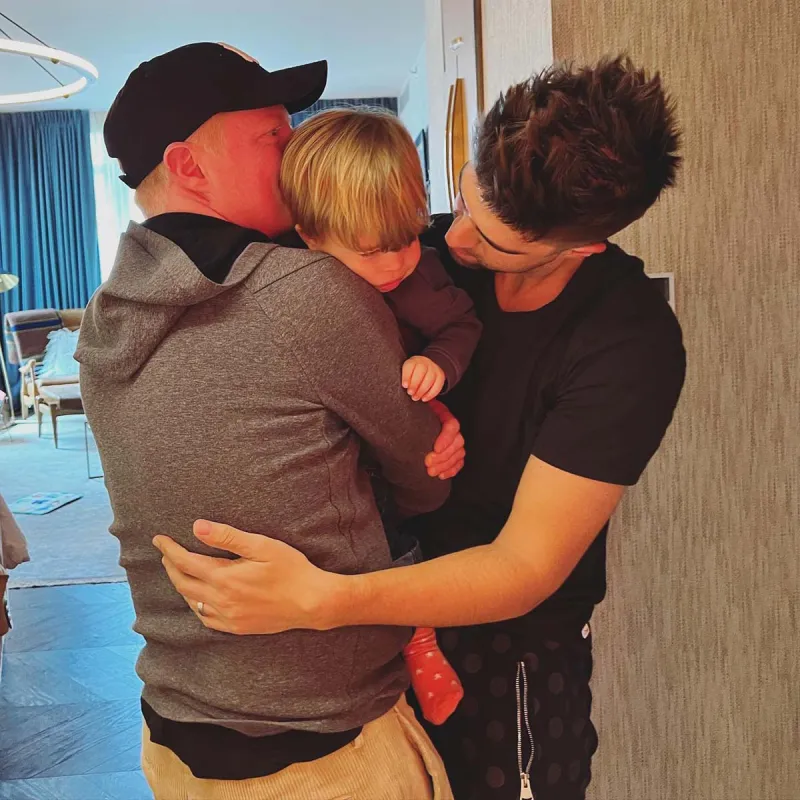 Jesse Tyler Ferguson, Justin Mikita's Photos With Kids