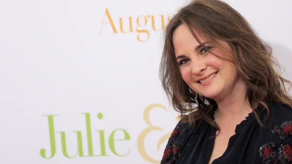 Julie Powell Dead: 'Julie & Julia' Food Writer Dies of Cardiac Arrest at 49