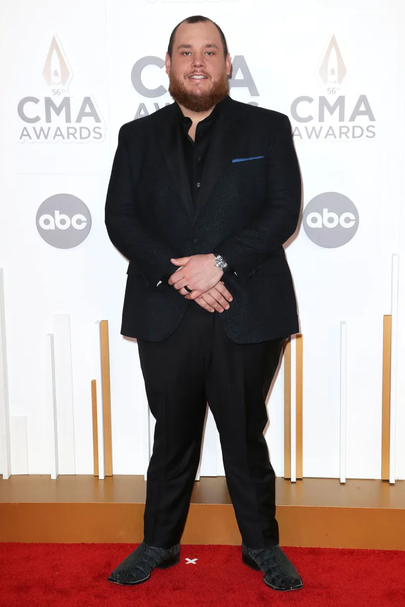 Luke Combs CMAs 2022 Red Carpet Fashion