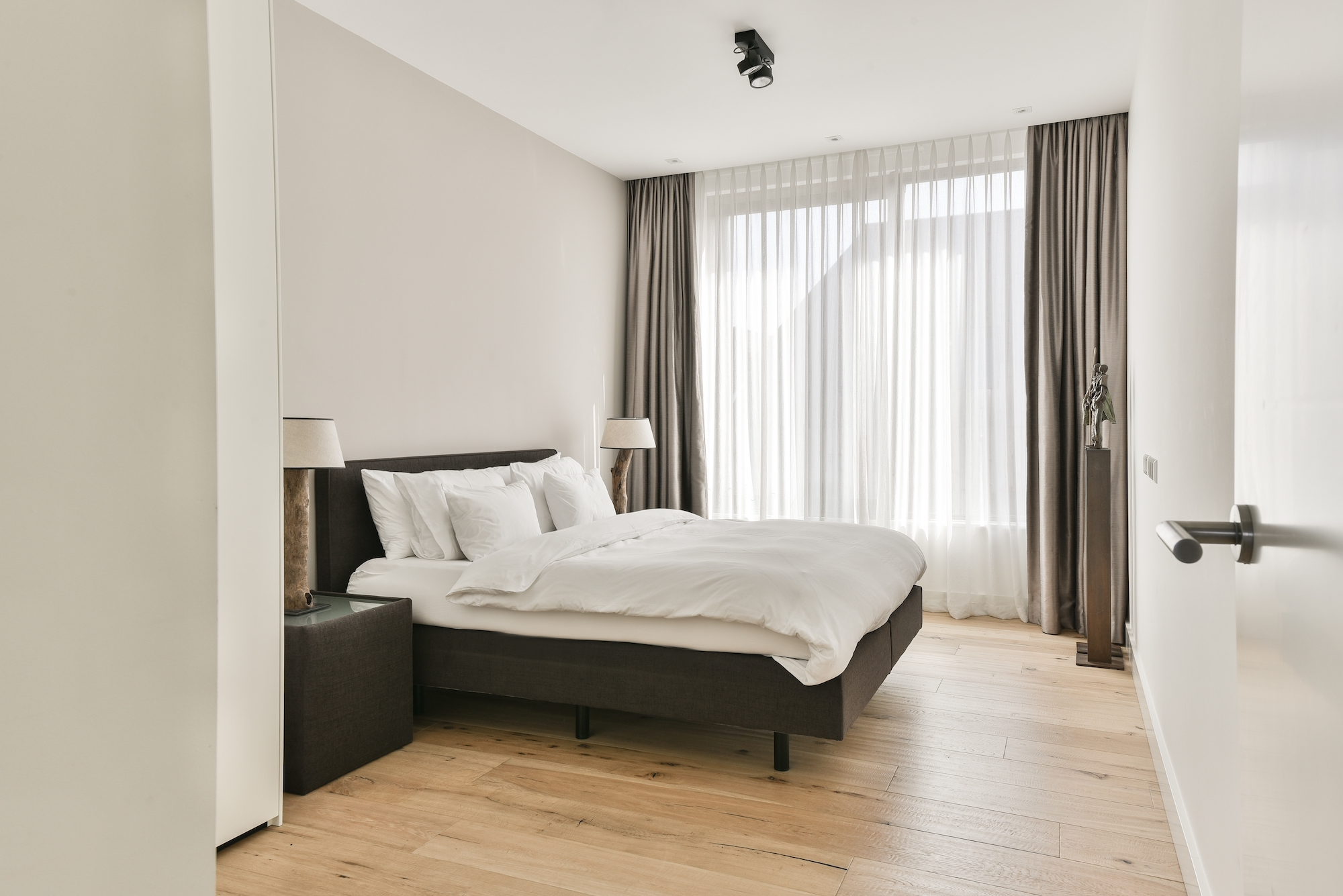 Mattress-Deals-Stock-Photo