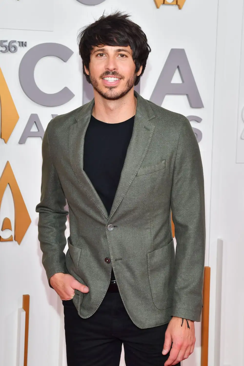 Morgan Evans Says It's Been &lsquo;Extremely Lonely&rsquo; After Divorce
