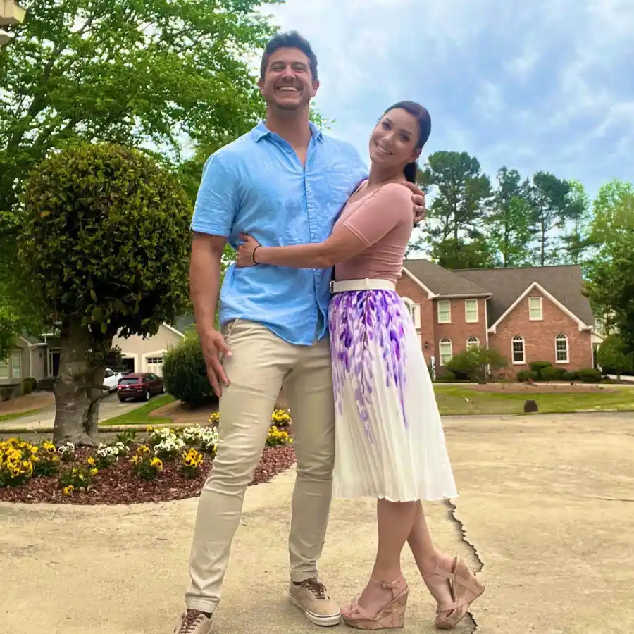 November 2022 Love Is Blind Season 1 Alums Matthew Barnett and Amber Pike Relationship Timeline