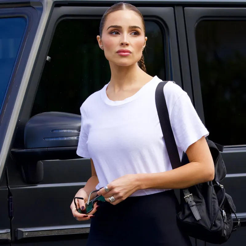 Olivia Culpo's Weird Jeans