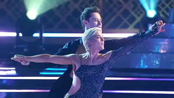 Selma Blair and Sasha Farber Dancing With the Stars Season 31 Finale Emotional Return 2