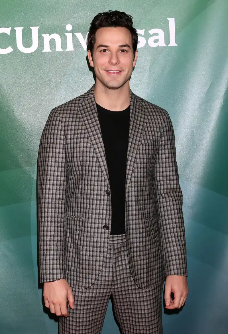 Skylar Astin Pitch Perfect Cast Dating History