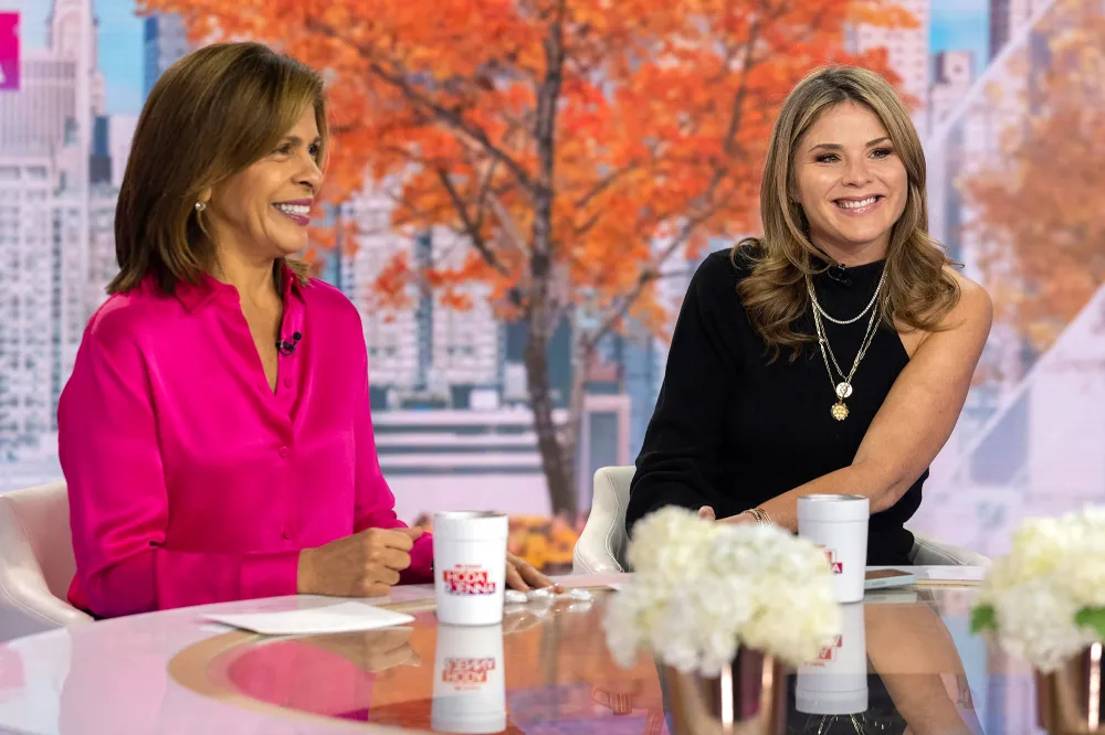 Today's Hoda Kotb and Savannah Guthrie React to Jenna Bush Hager Not Wearing Underwear