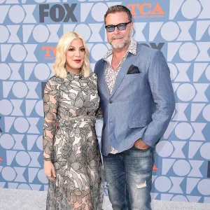 Tori Spelling Includes c in Family Holiday Card
