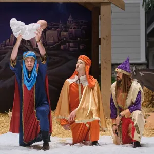 Who Is Hallmark Channel’s Paul Campbell? 5 Things to Know About the ‘Three Wise Men and a Baby’ Star