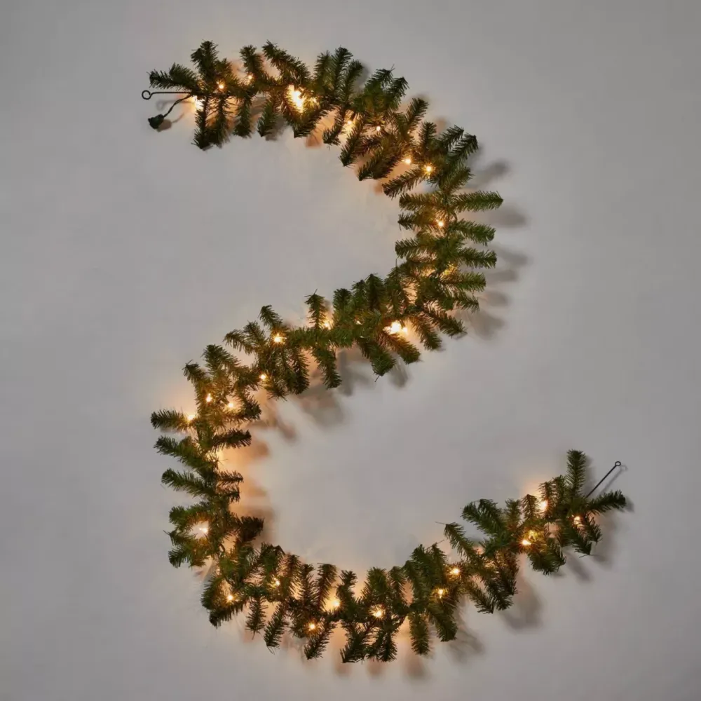 Wondershop&trade; 9' Pre-Lit Artificial Pine Bough Christmas Garland