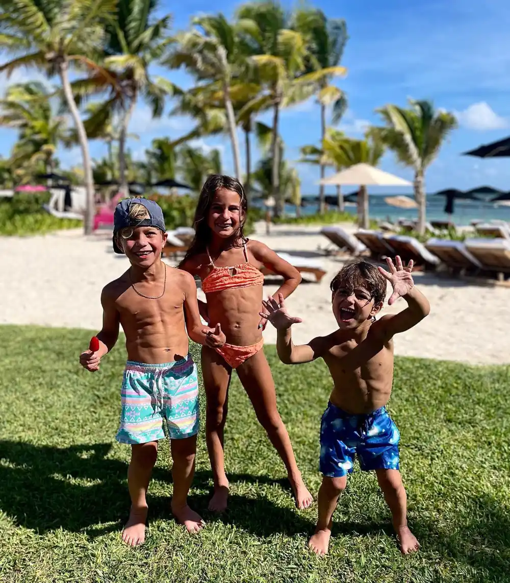Jessie James Decker Slams 'Unkind' Criticism About Her Kids&rsquo; Abs: 'Don't Call' Them 'Strange'