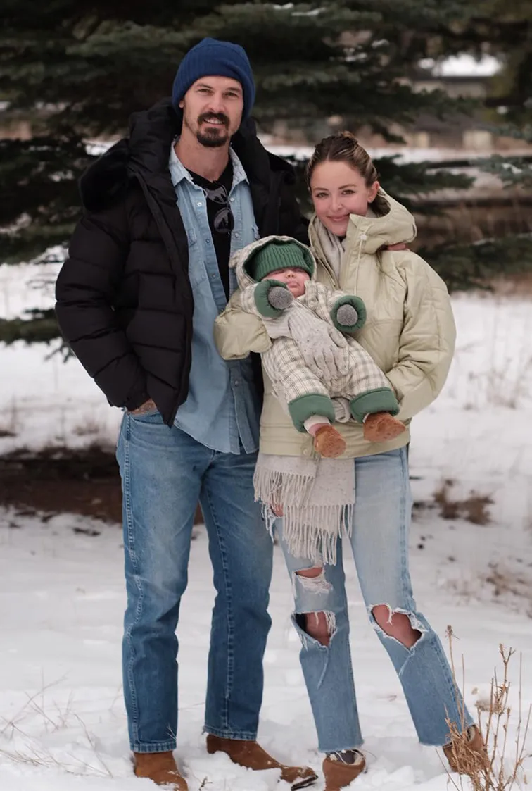 Kaitlynn Carter Gives Birth