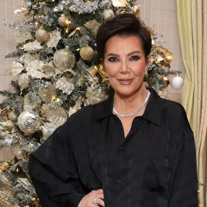kris-jenner-thymes-christmas-candle