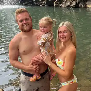 Lindsay Arnold Gives Birth