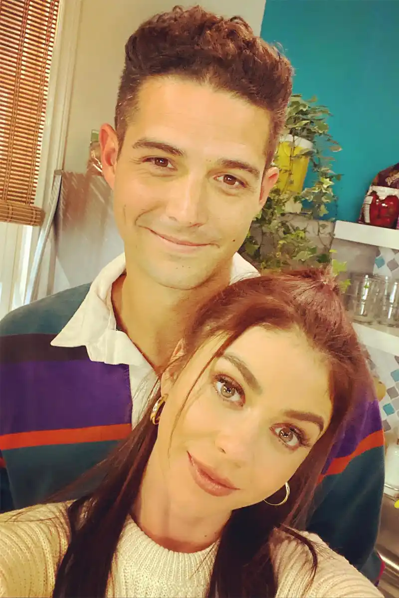 Sarah Hyland Pregnant