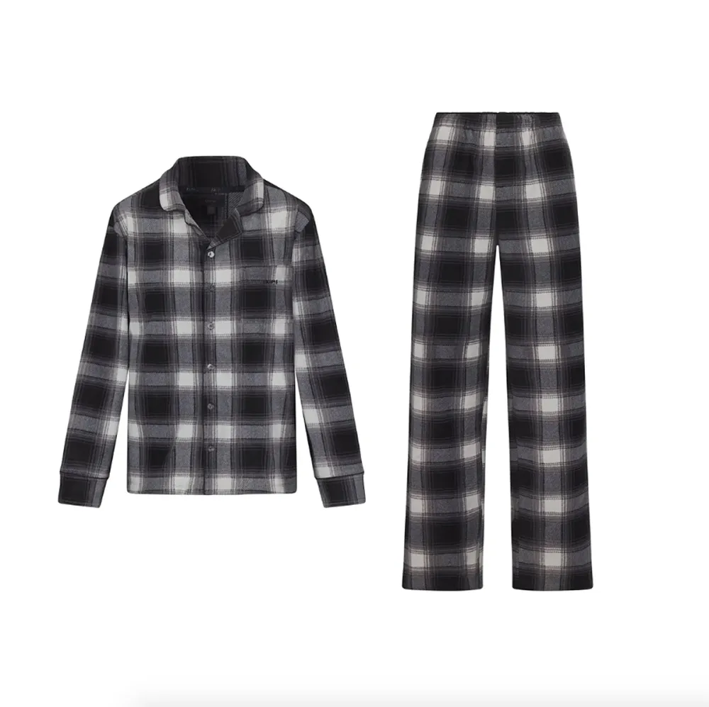 skims-holiday-shop-pajama-set