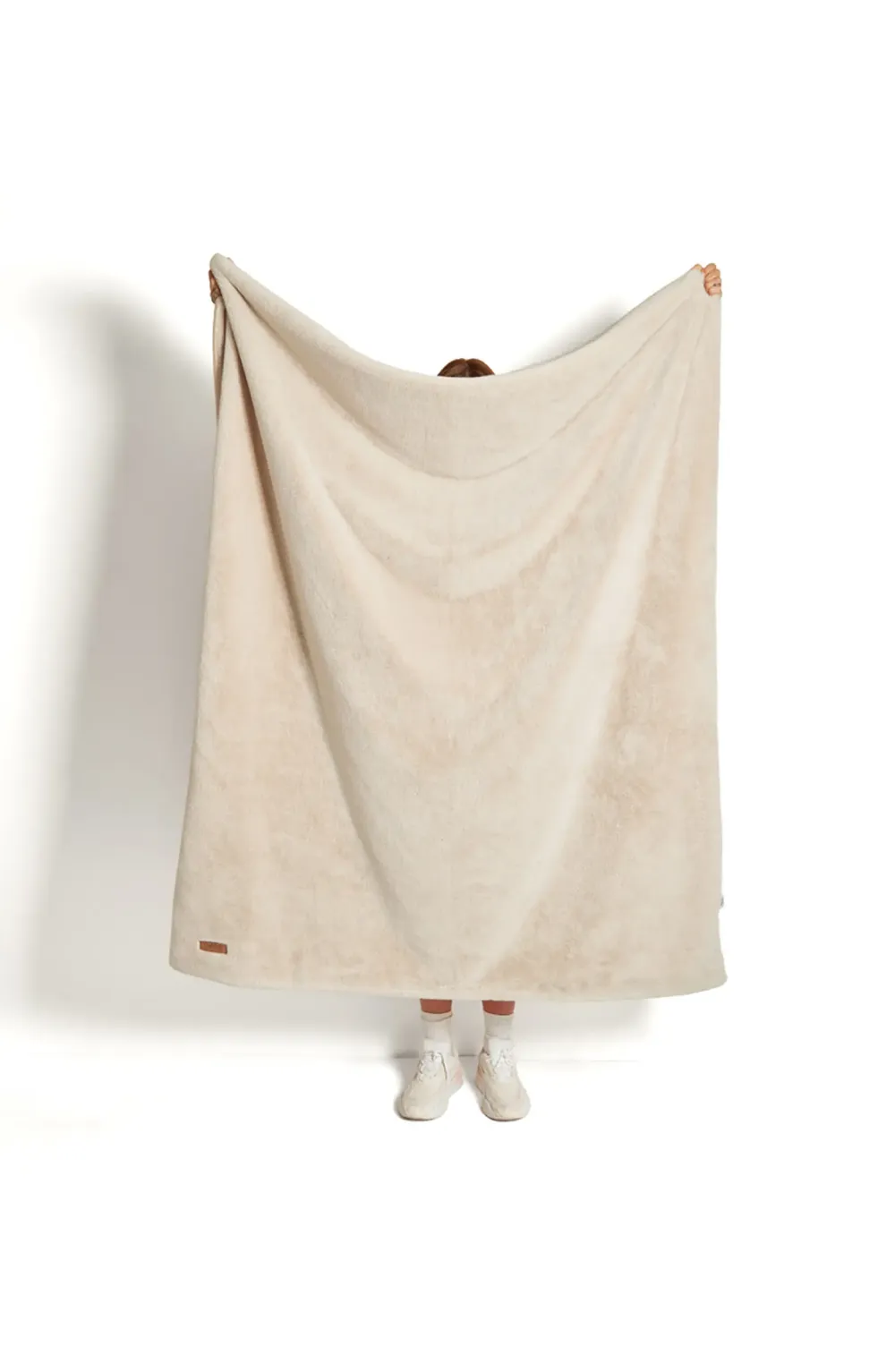 Unhide plush blanket