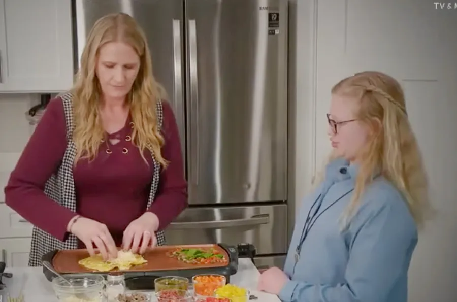 ​​‘Sister Wives’ Recap- Kody Brown Says He’s ‘Begging’ Janelle for a ‘Closer’ Relationship, But She’s ‘Rejecting’ Him for Christine 516
