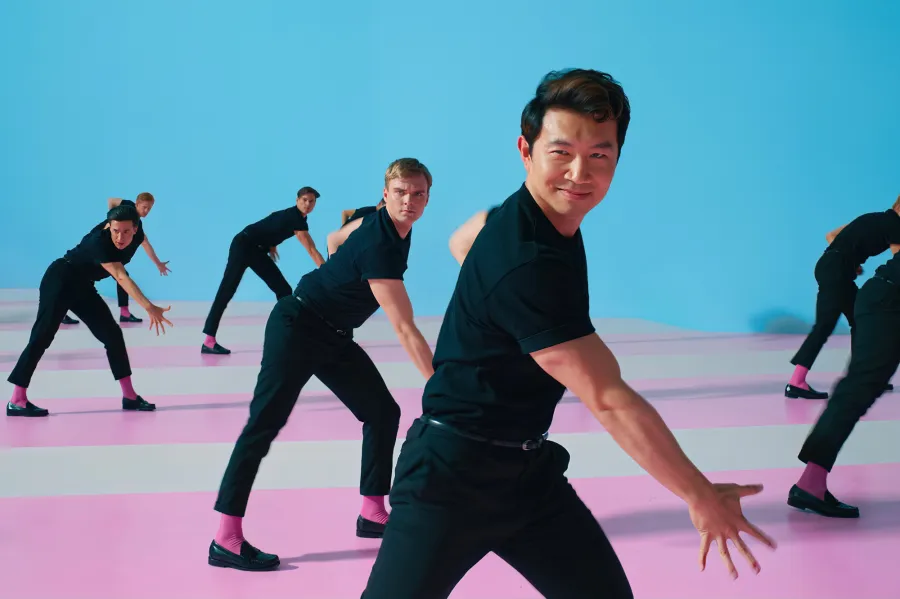 A Complete Guide to Margot Robbie and the 'Barbie' Cast's Best Outfits in the 1st Teaser: Photos