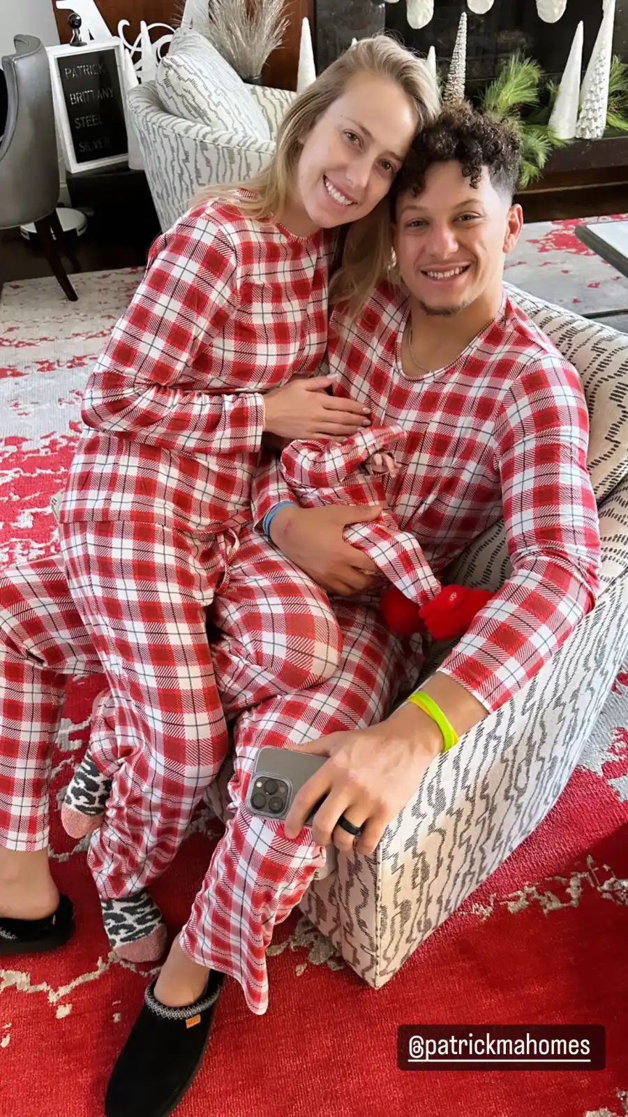 Brittany Matthews and Patrick Mahomes christmas with Bronze