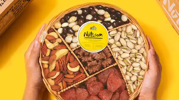 Buzzzz-o-Meter- Le Creuset's Chocolate-Inspired Pot, Vegan BBQ and More 619