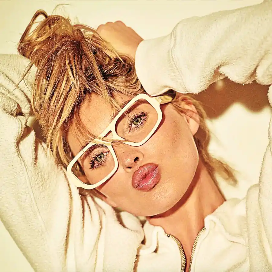 Buzzzz-o-meter- Kathy Hilton’s Go-To Self-Help Book, George Clooney’s Espresso and More of What Hollywood Is Buzzing About - 130