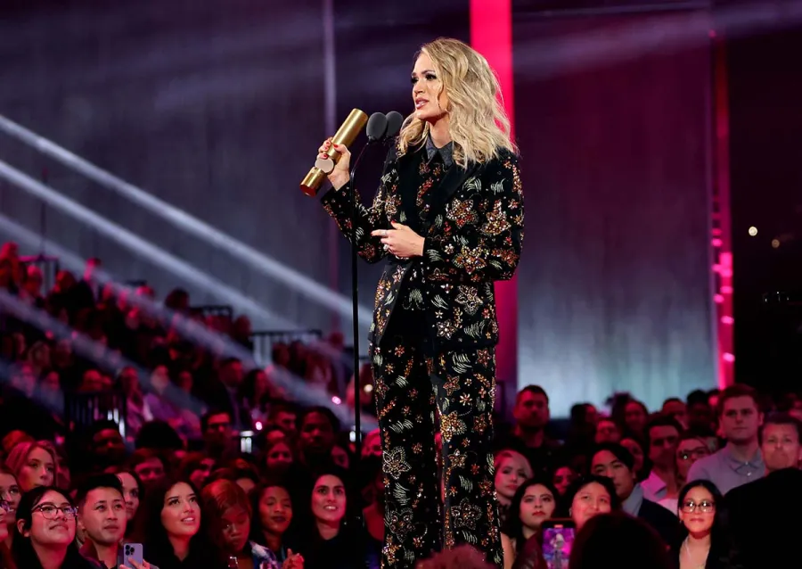Carrie Underwood Peoples Choice Awards PCAs 2022