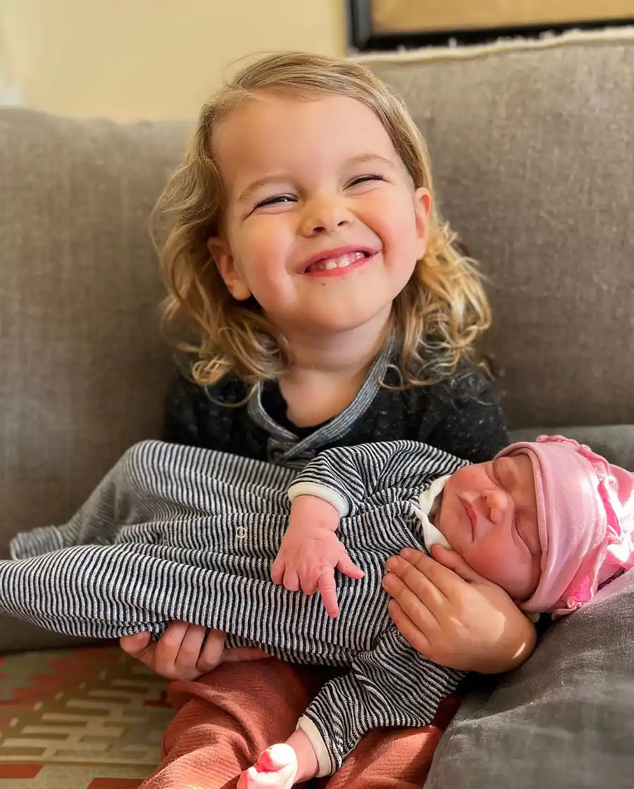 Celebrity Babies of 2022- See Which Stars Gave Birth - 065