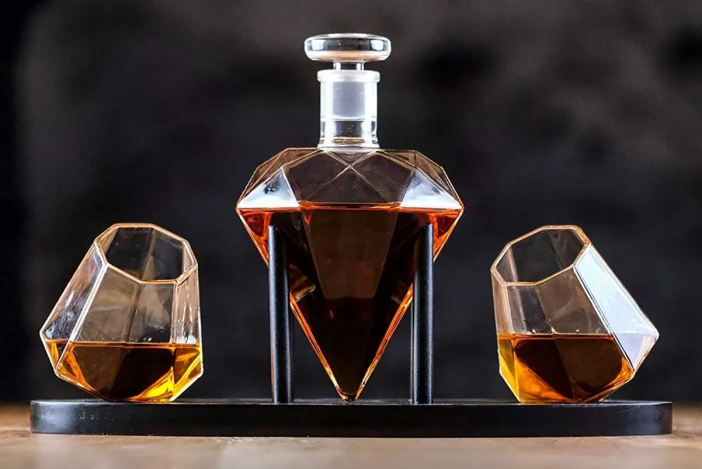 Dragon Glassware Diamond Decanter Set