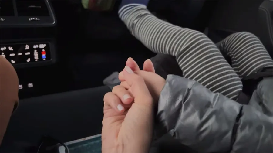 Every Rare Glimpse of Archie and Lili in Harry and Meghan Documentary 7