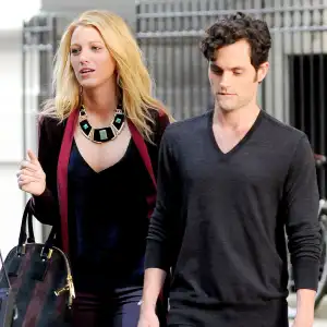 Gossip Girl Reboot Reveals What Happened to Dan and Serena After Finale - 595 'Gossip Girl' on set filming, New York, America - 28 Aug 2012