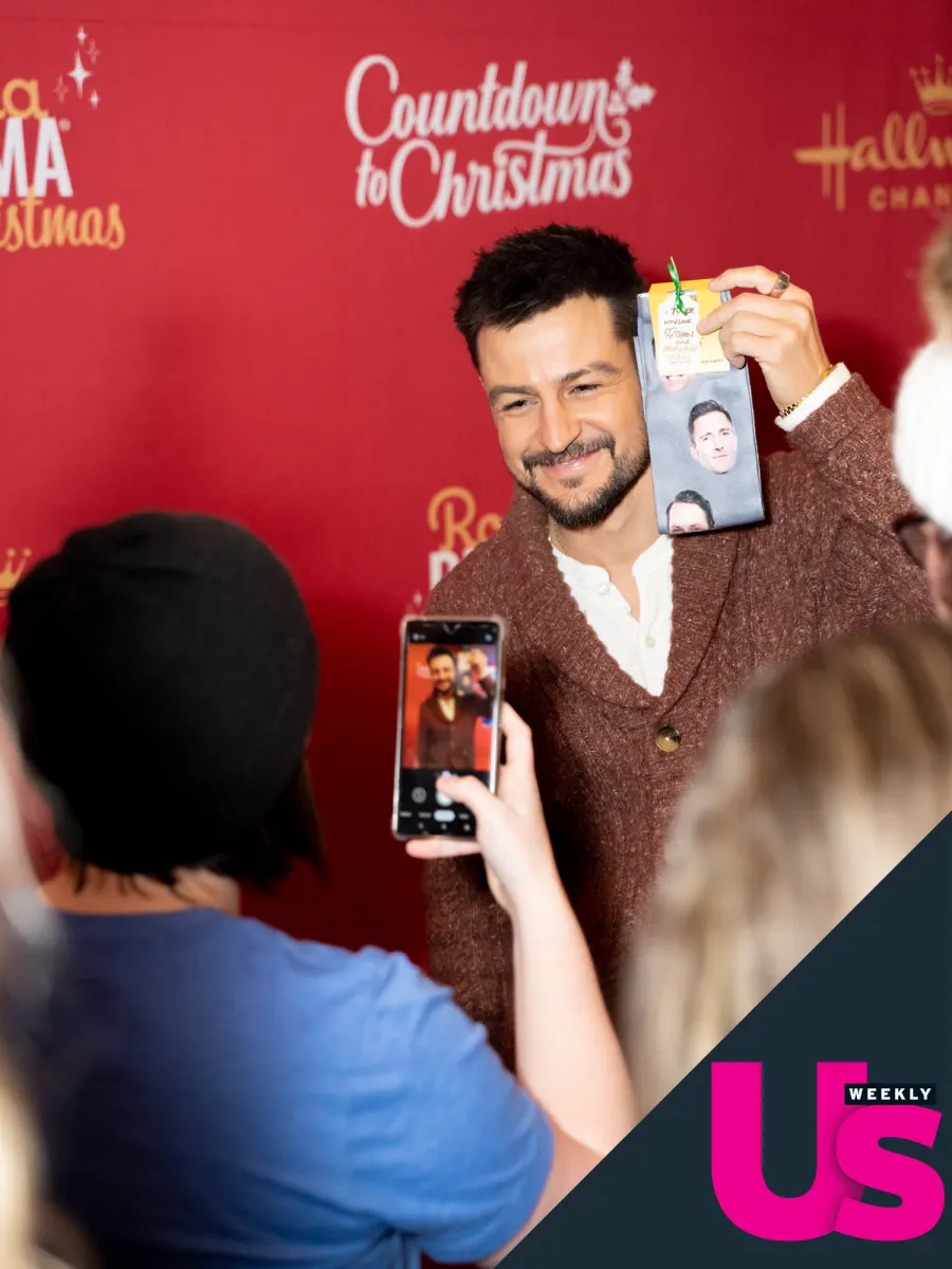 Exclusive Hallmark Star Christmas Content - RomaDrama Christmas