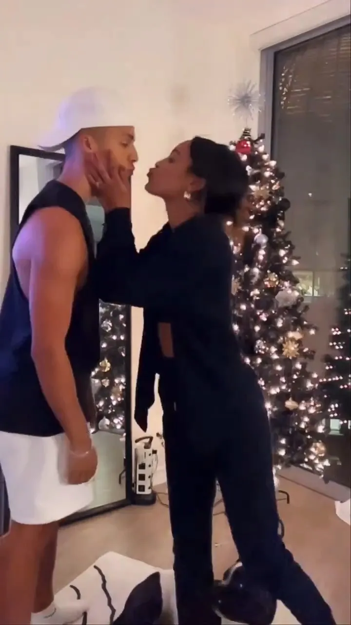 How Bachelor Nation Celebrated Christmas 2022- See Festive Photos of Hannah Brown, Sean Lowe and More - 287