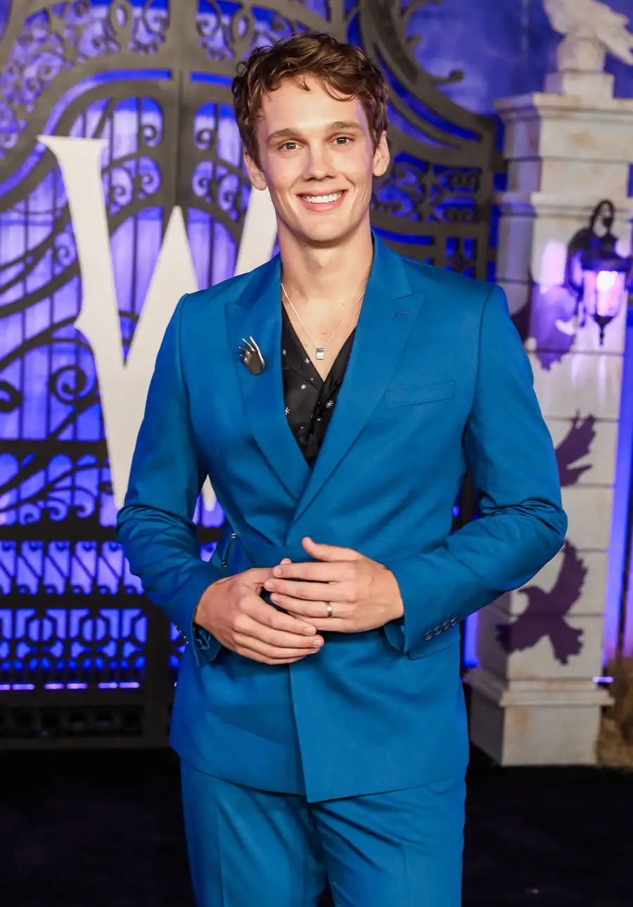 Hunter Doohan Wednesday Cast Dating Histories