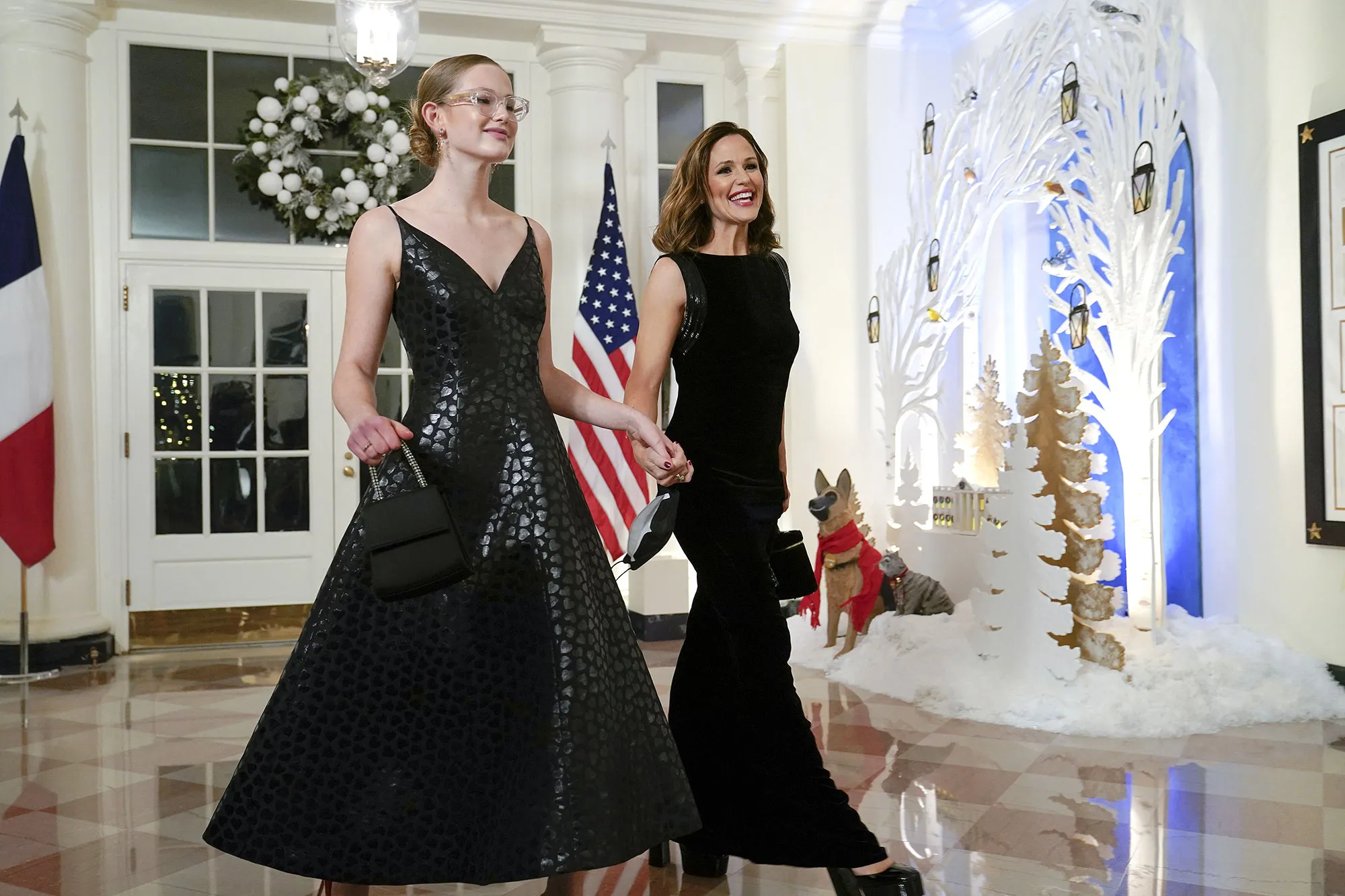 Jennifer Garner Attends State Dinner With Daughter Violet 4