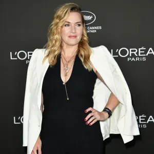 Kate Winslet Wants Women To Embrace Their Beauty in Their 40s white blazer