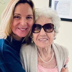 Kim Cattrall Mourns Death of Mom Shane at 93: 'Rest in Peace Mum'