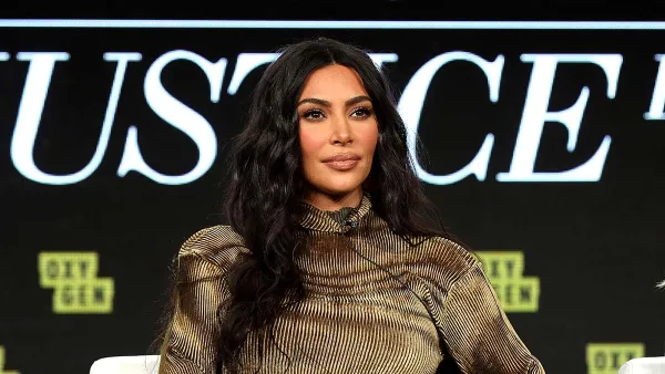 Kim Kardashian Posts Sexy Bikini Picture
