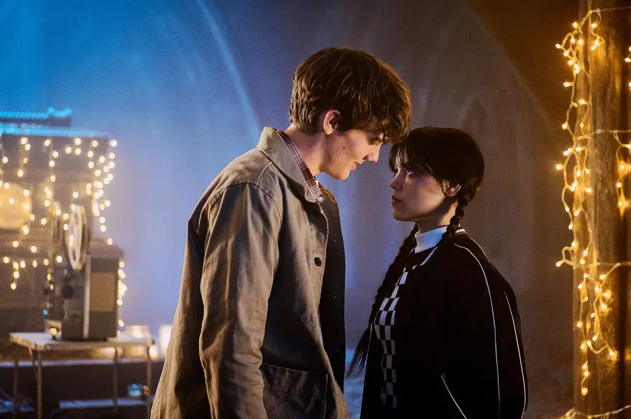 Most Polarizing TV and Movie Couples Through the Years- From Star Wars' Reylo to Buffy's Spuffy - 086