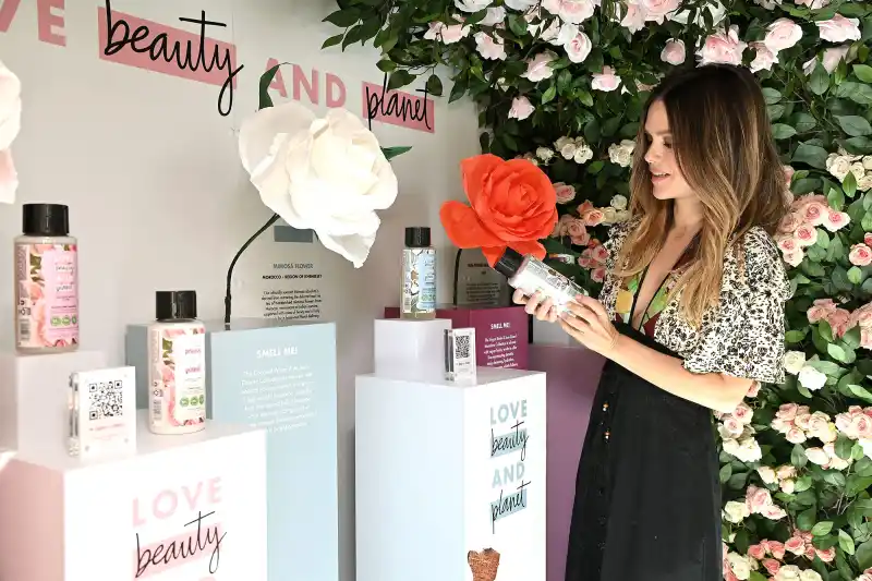 Rachel Bilson Hot Pics